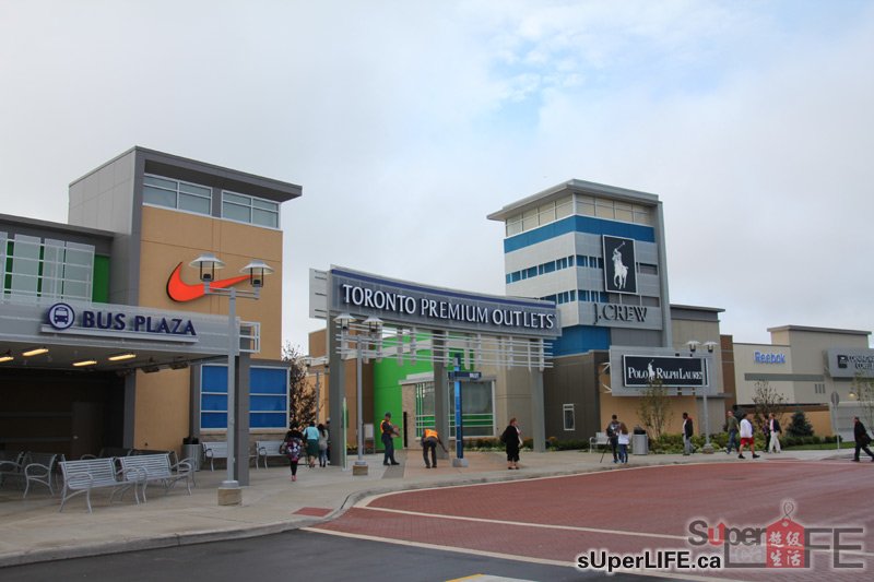 How to get to Toronto Premium Outlets in Halton Hills by Bus?